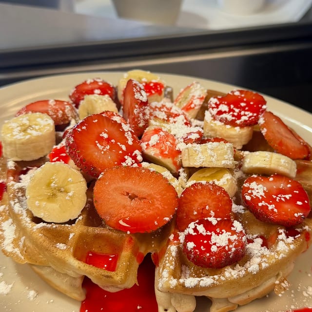 Waffle W/ Fruit.